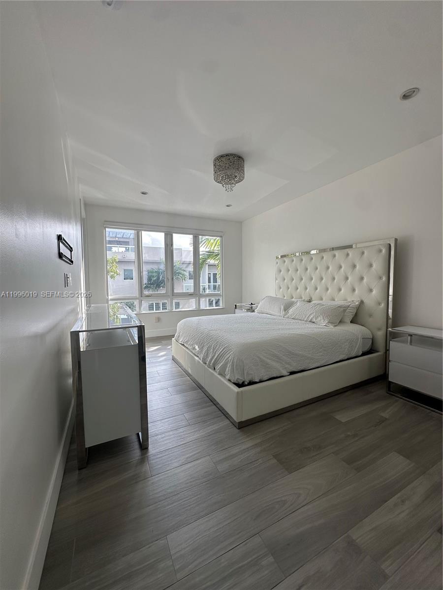 LANDMARK AT DORAL - Residential