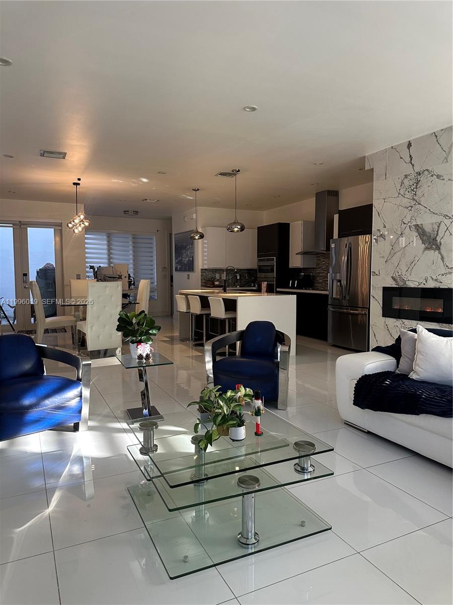 LANDMARK AT DORAL - Residential