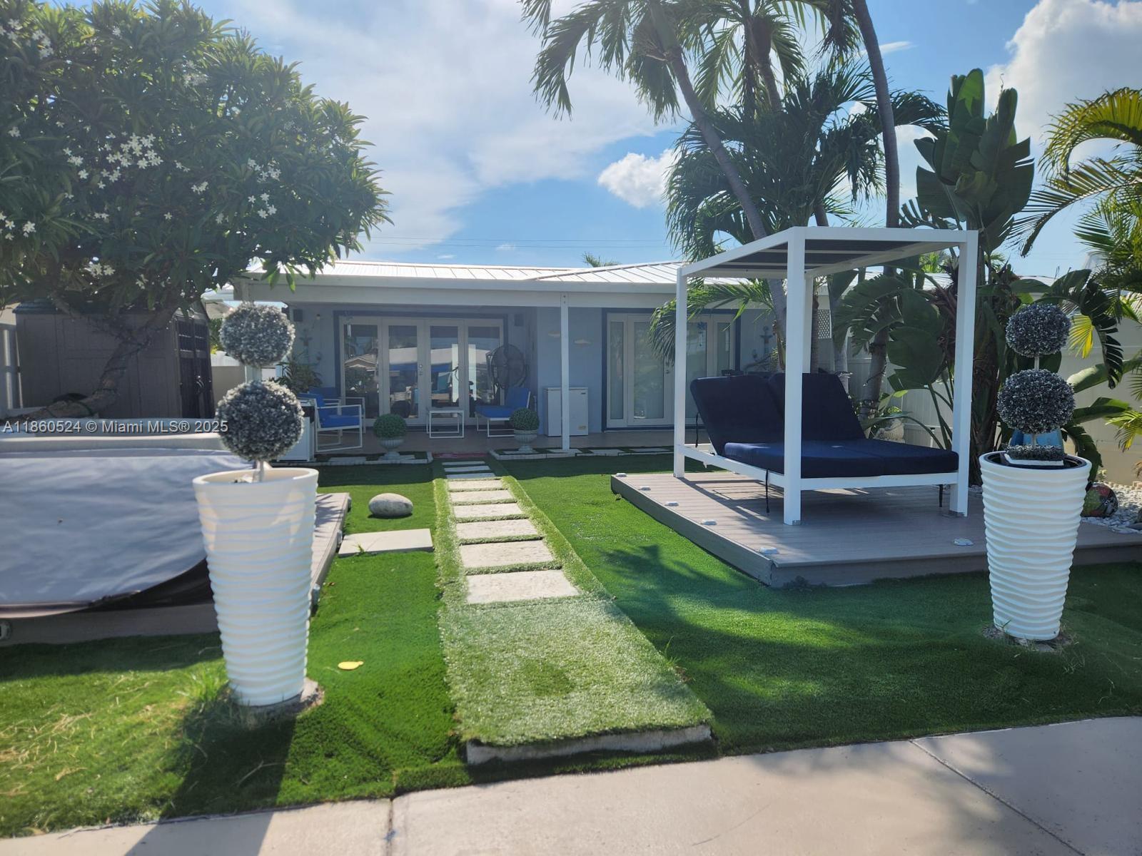 KEY COLONY BEACH 1ST ADD - Residential