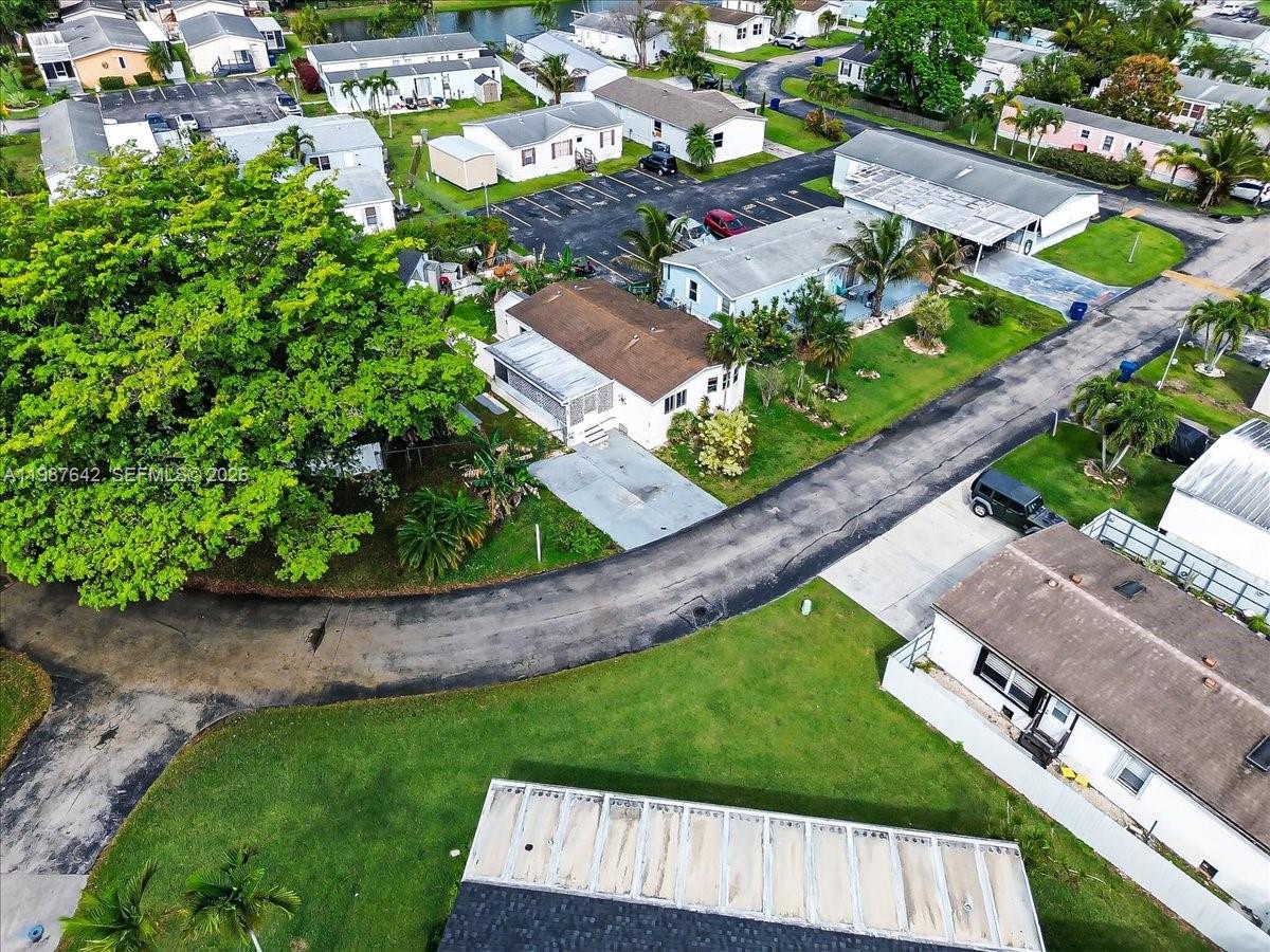 GATEWAY ESTATES PARK COND - Residential