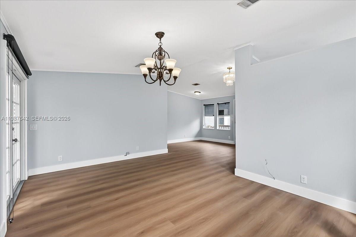 GATEWAY ESTATES PARK COND - Residential