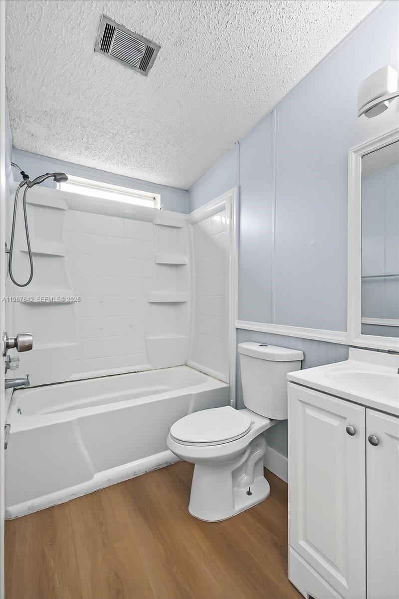 GATEWAY ESTATES PARK COND - Residential