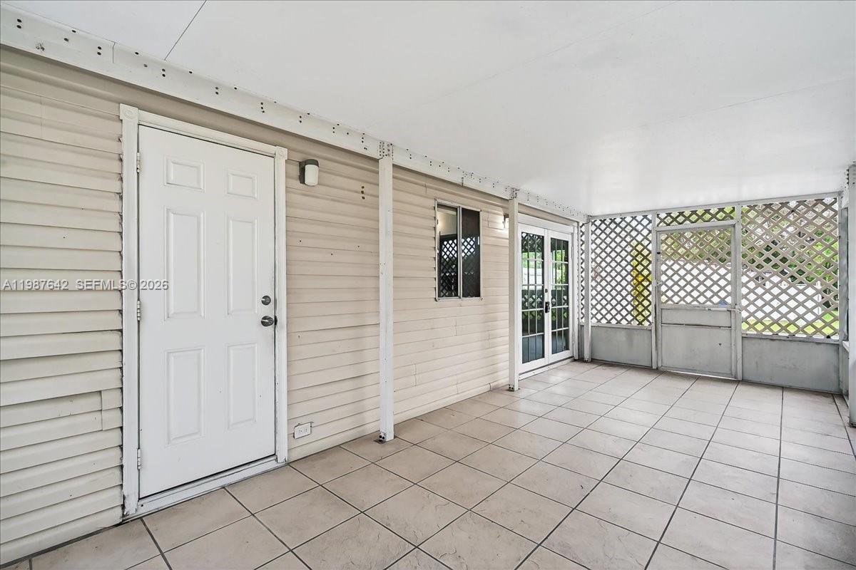 GATEWAY ESTATES PARK COND - Residential