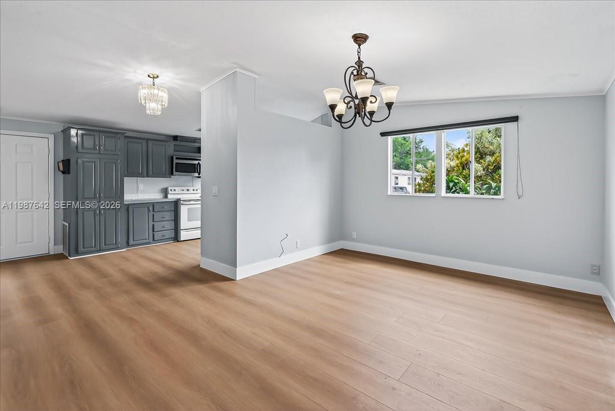 GATEWAY ESTATES PARK COND - Residential