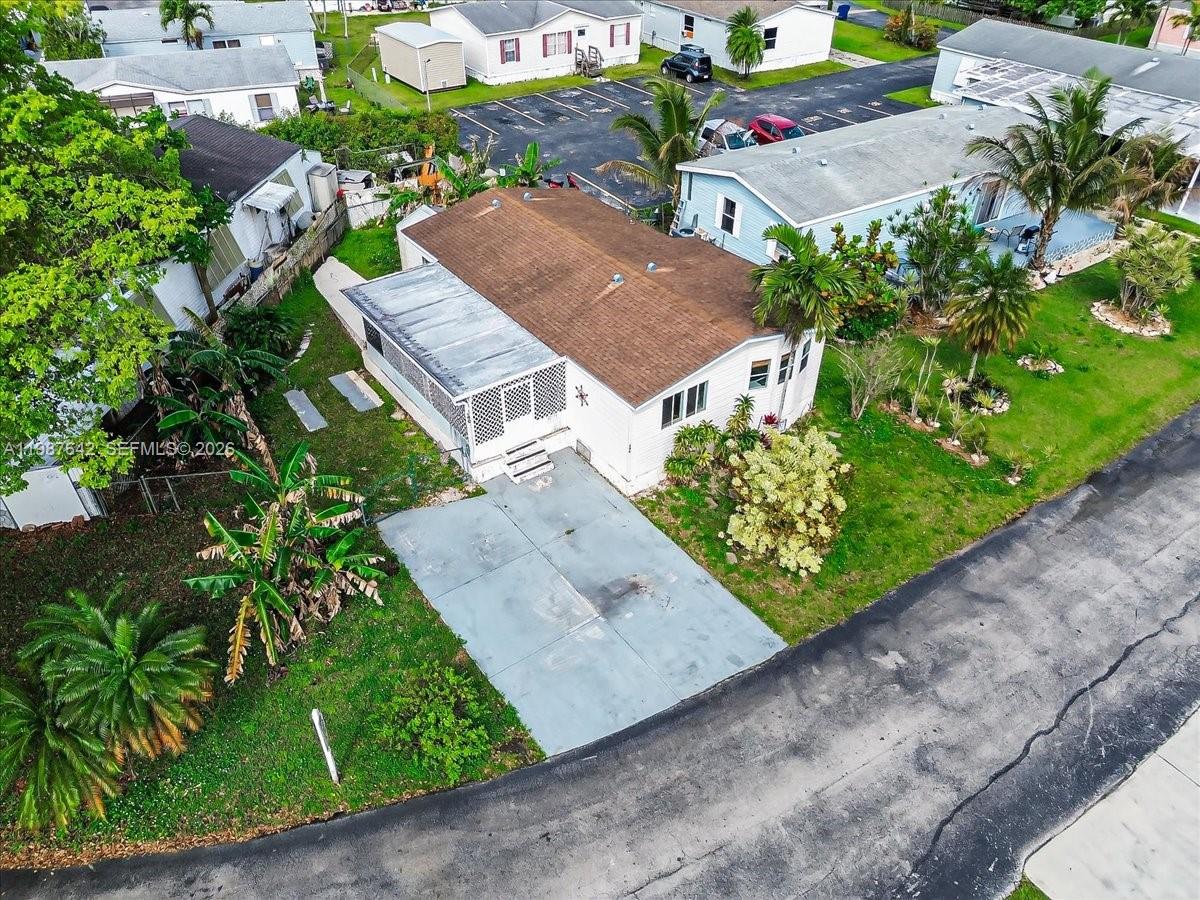 GATEWAY ESTATES PARK COND - Residential