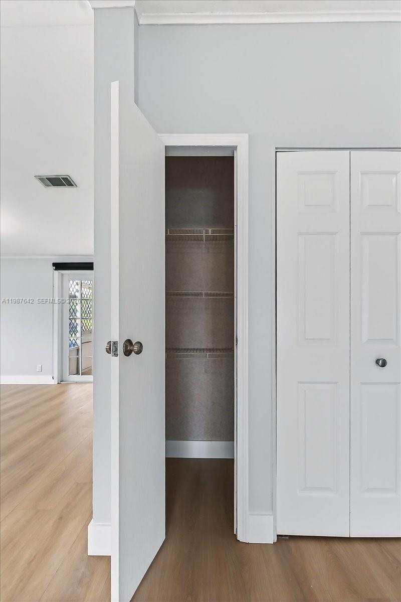 GATEWAY ESTATES PARK COND - Residential