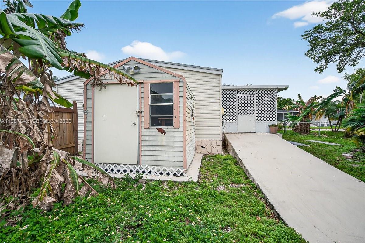 GATEWAY ESTATES PARK COND - Residential