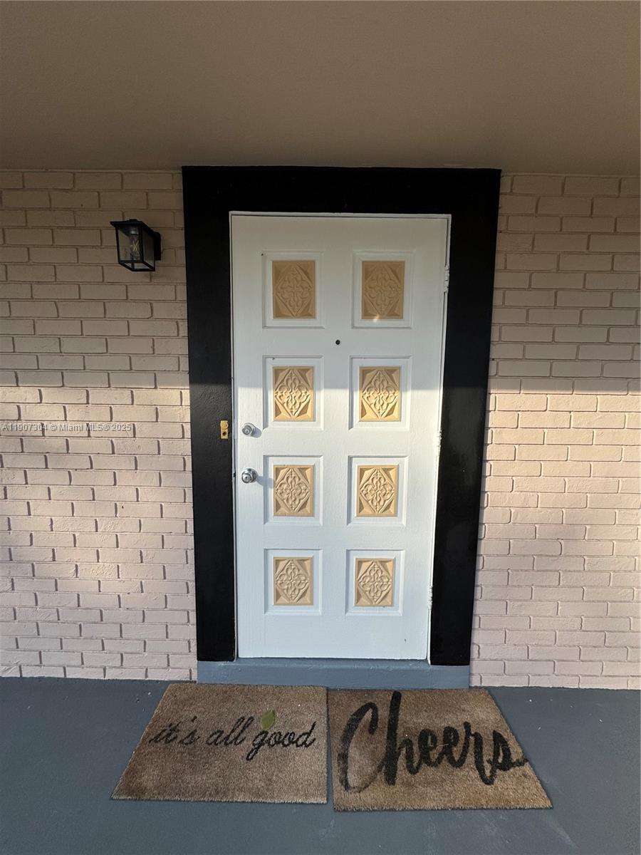 HOLIDAY VILLAGE SEC ONE - Residential Lease