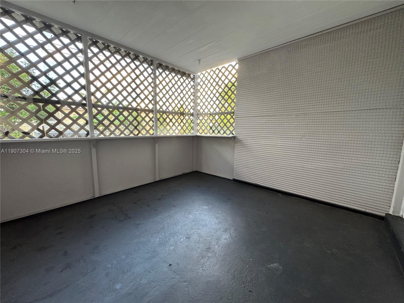 HOLIDAY VILLAGE SEC ONE - Residential Lease