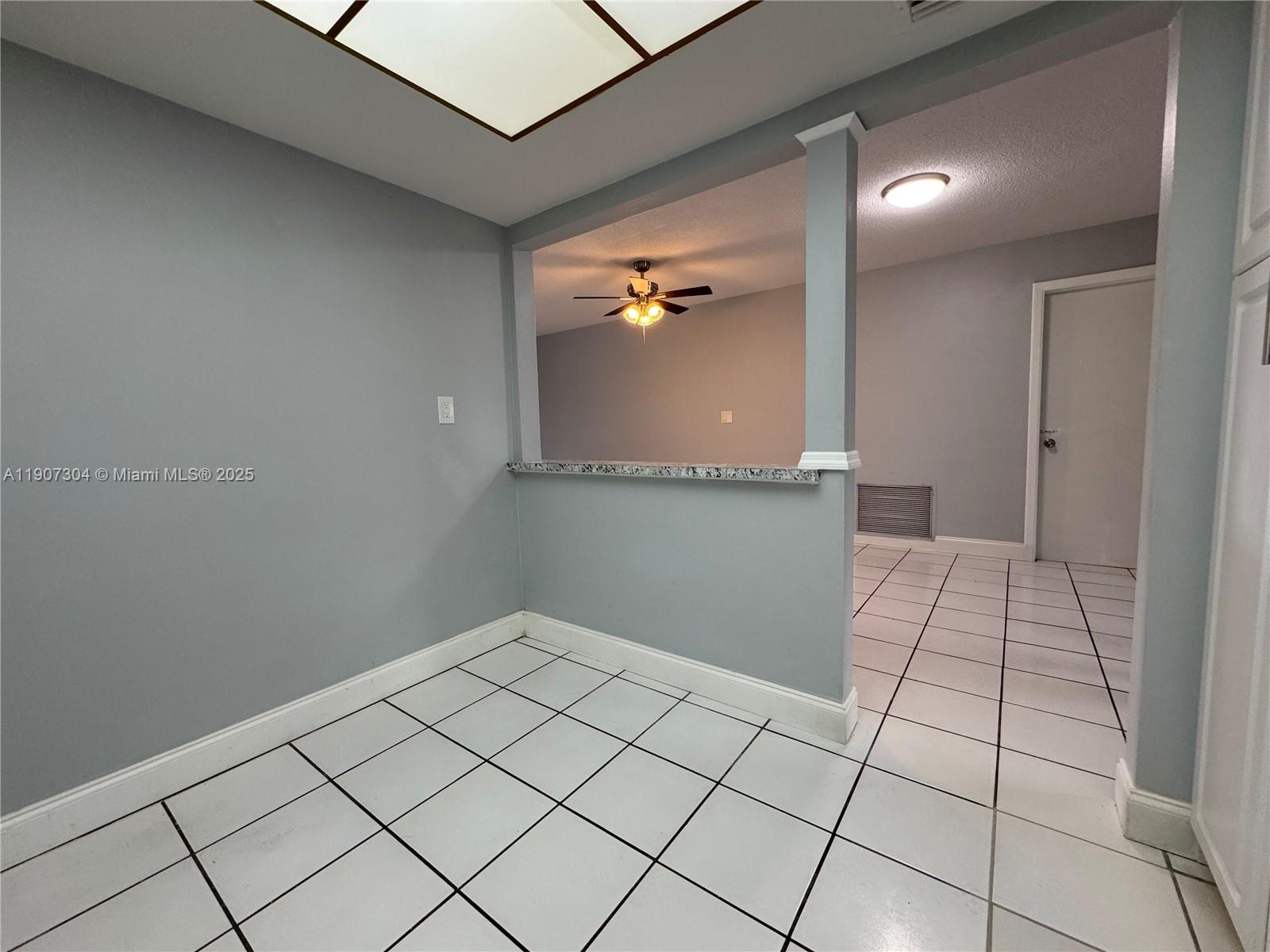 HOLIDAY VILLAGE SEC ONE - Residential Lease