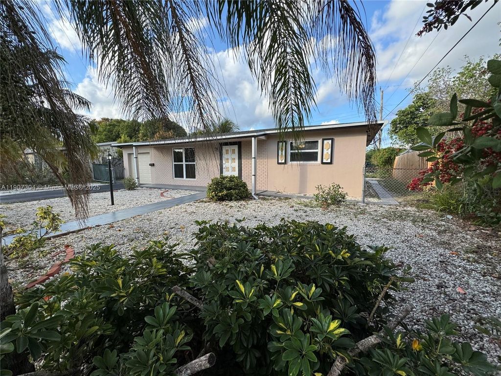 Photo of 4411 NW 24th St, Lauderhill, FL 33313 (MLS # A11907304)