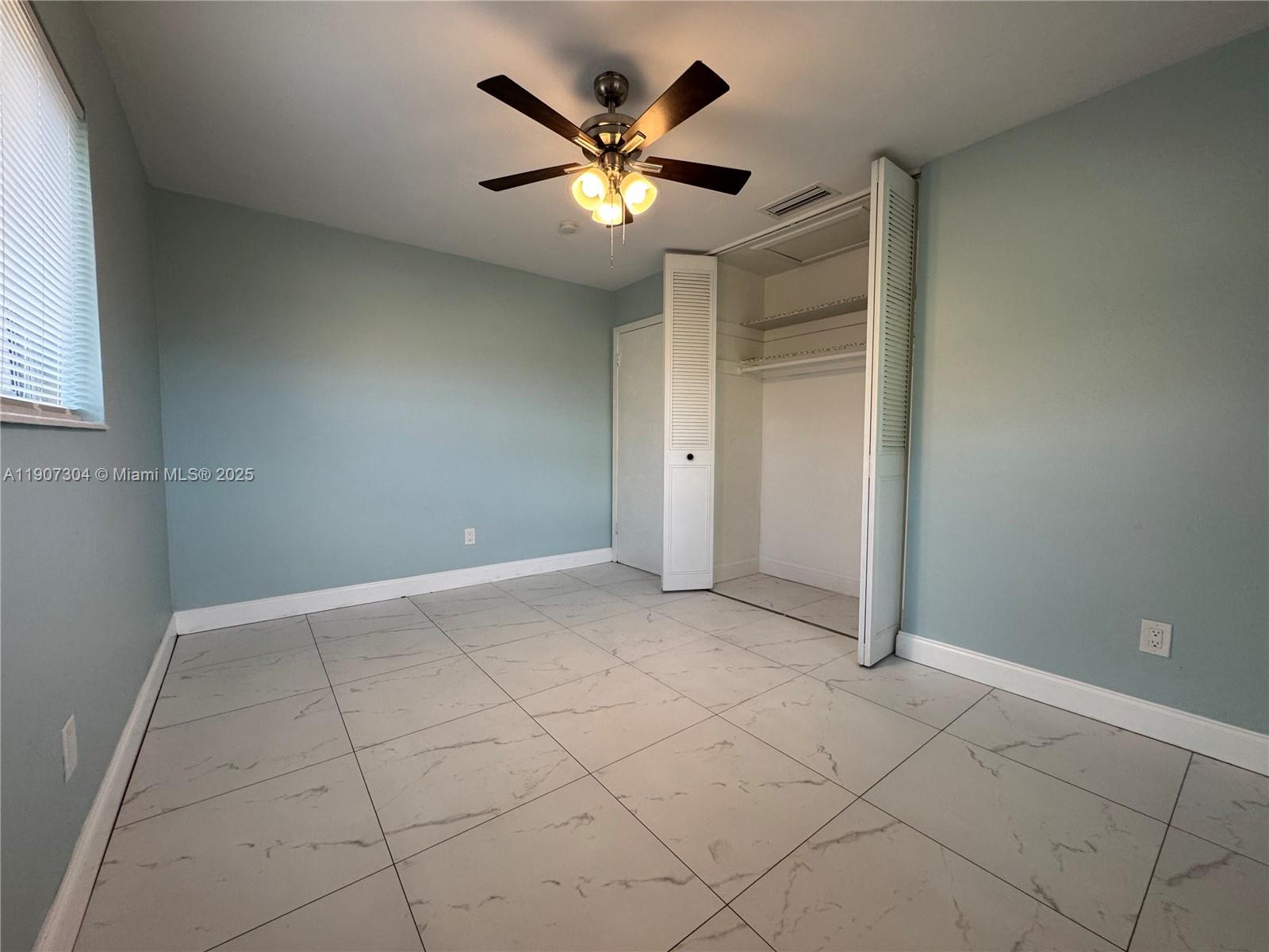 HOLIDAY VILLAGE SEC ONE - Residential Lease