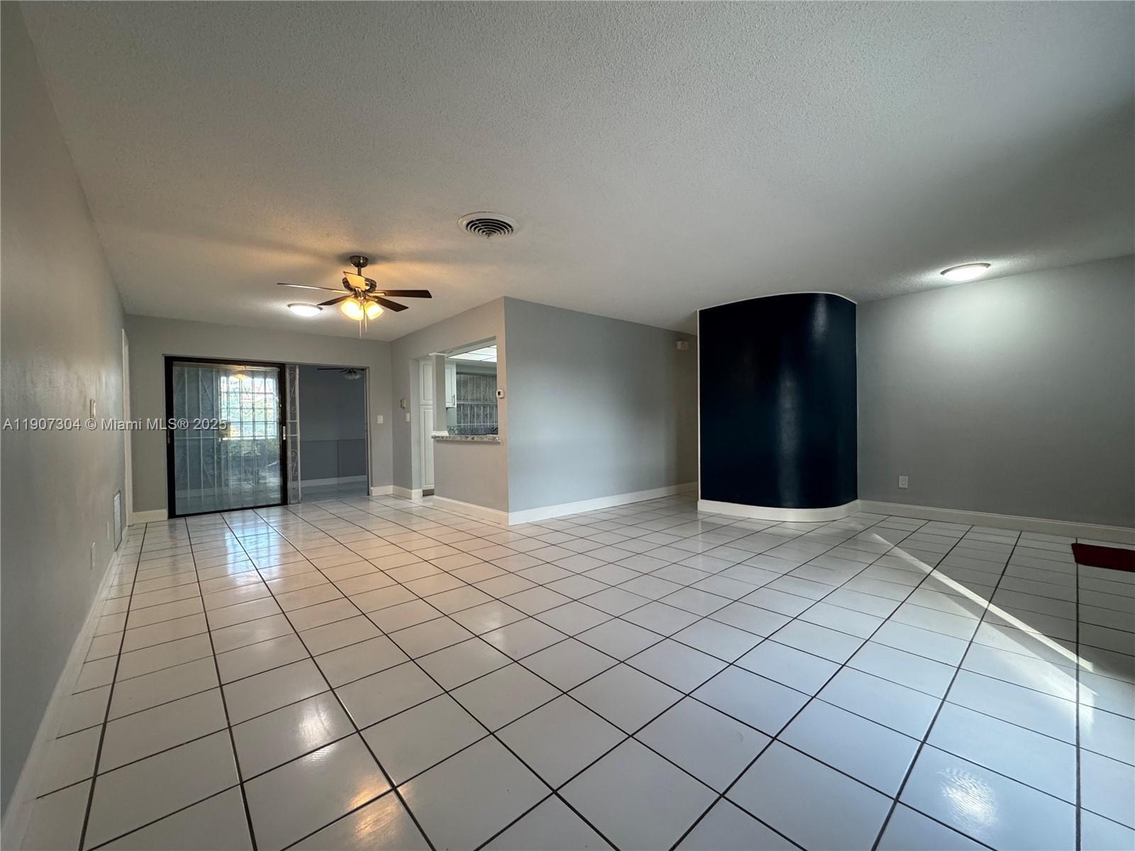 HOLIDAY VILLAGE SEC ONE - Residential Lease