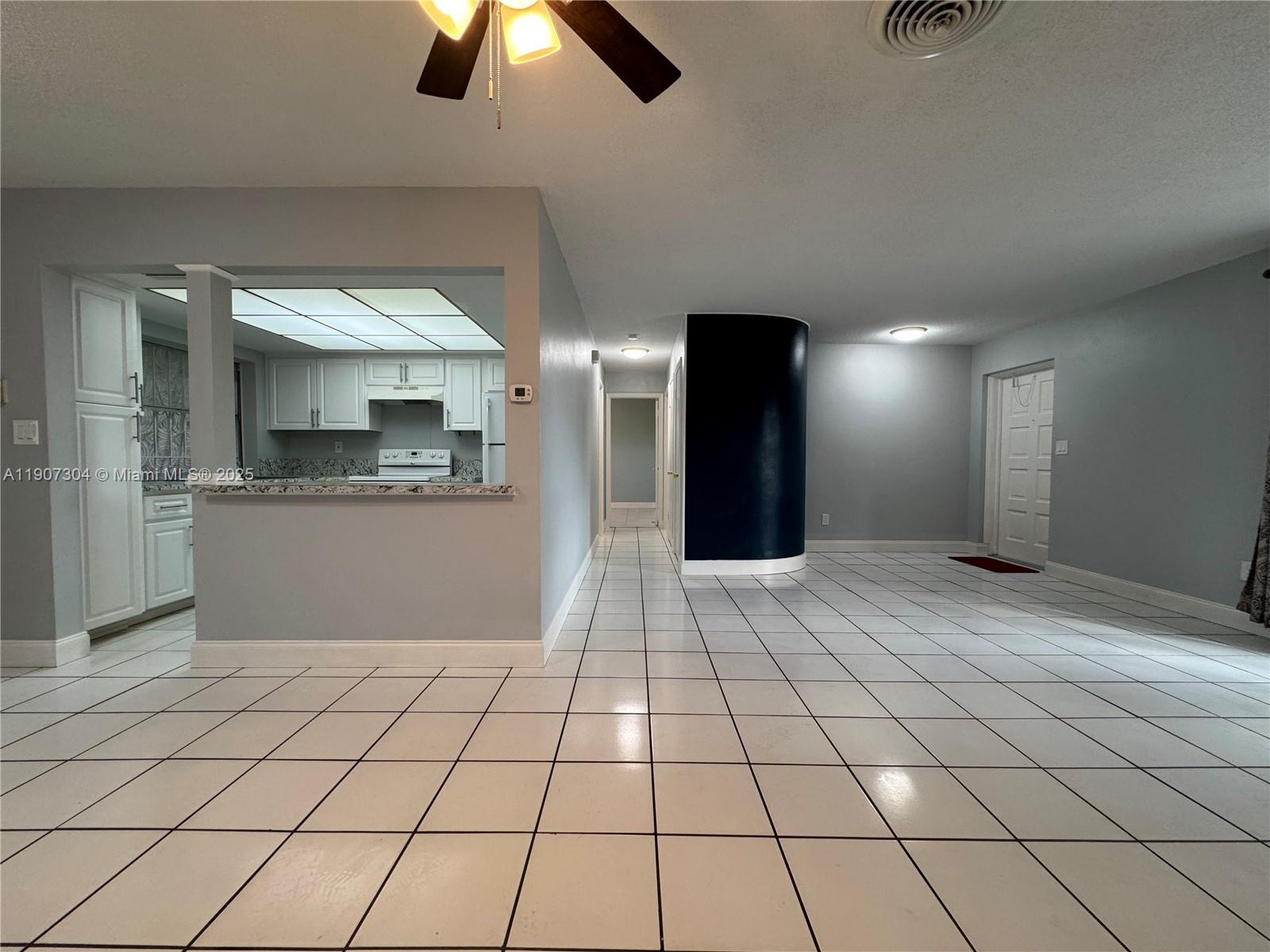 HOLIDAY VILLAGE SEC ONE - Residential Lease