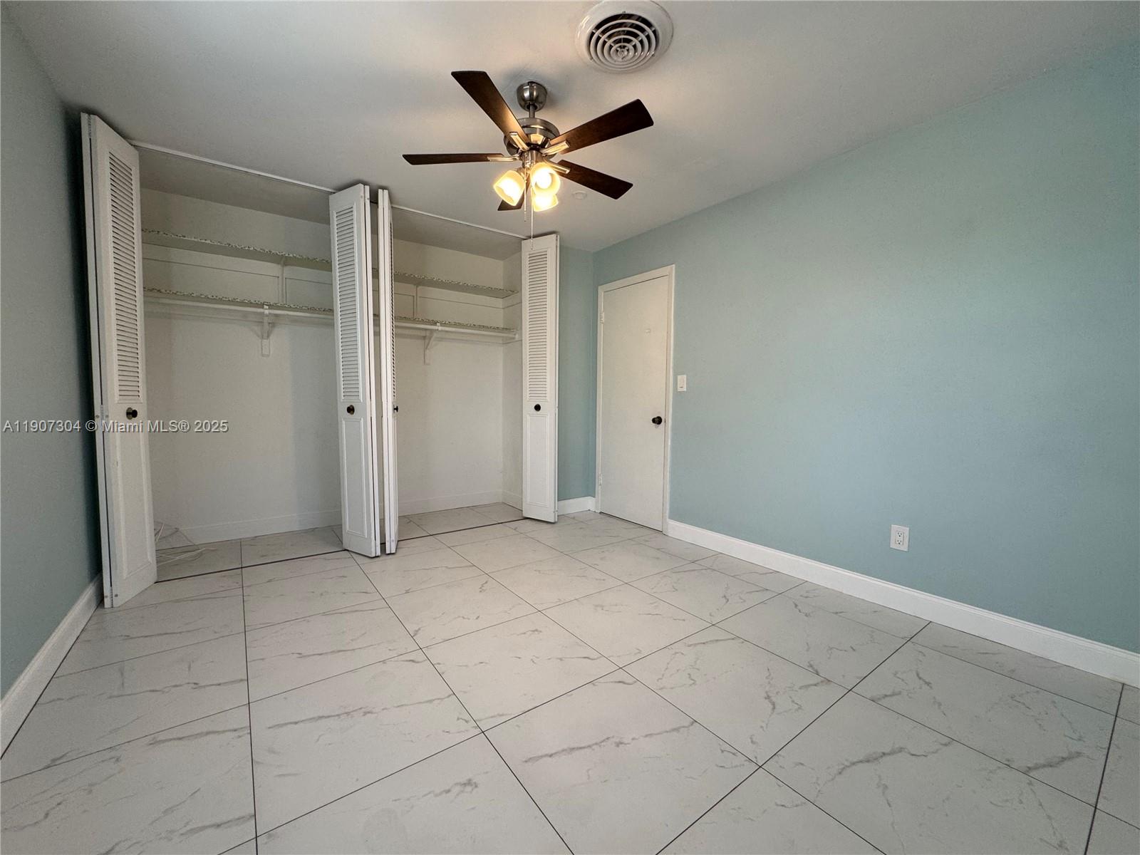 HOLIDAY VILLAGE SEC ONE - Residential Lease