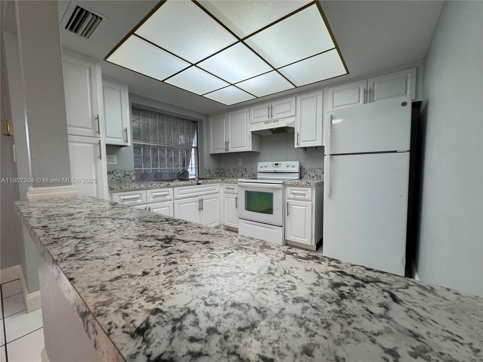 HOLIDAY VILLAGE SEC ONE - Residential Lease