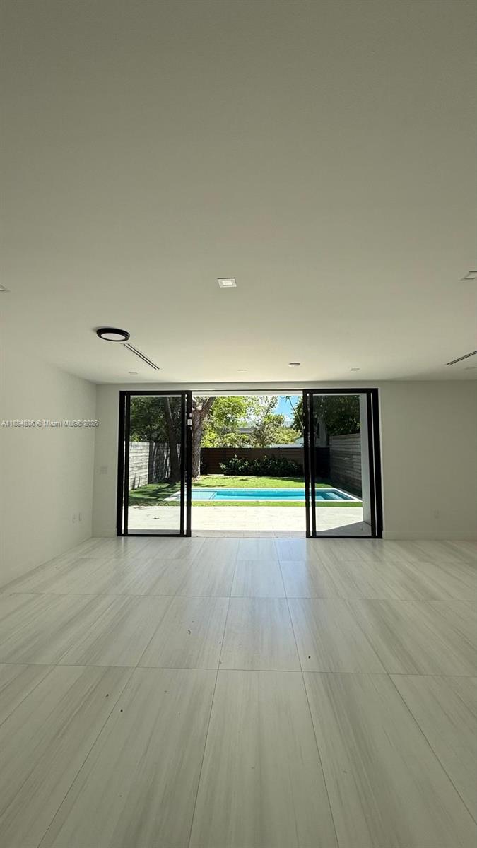 EAST SHENANDOAH - Residential