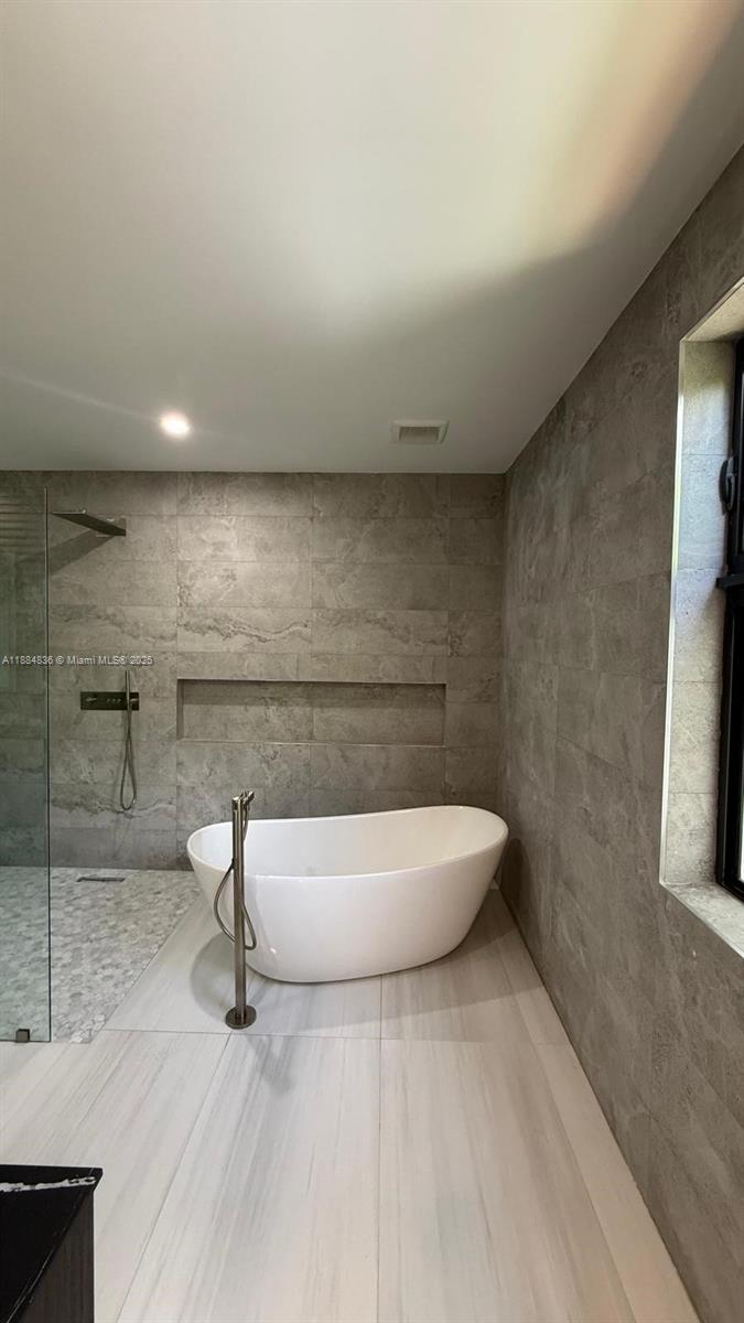 EAST SHENANDOAH - Residential