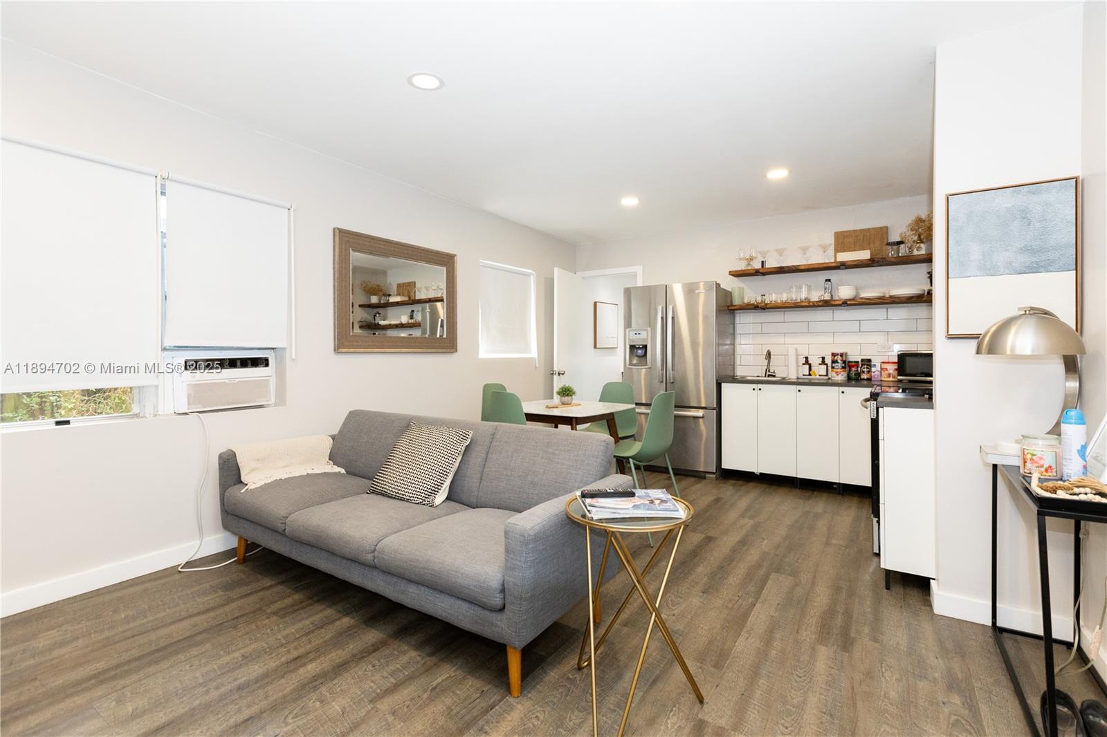 17TH AVE MANOR - Residential