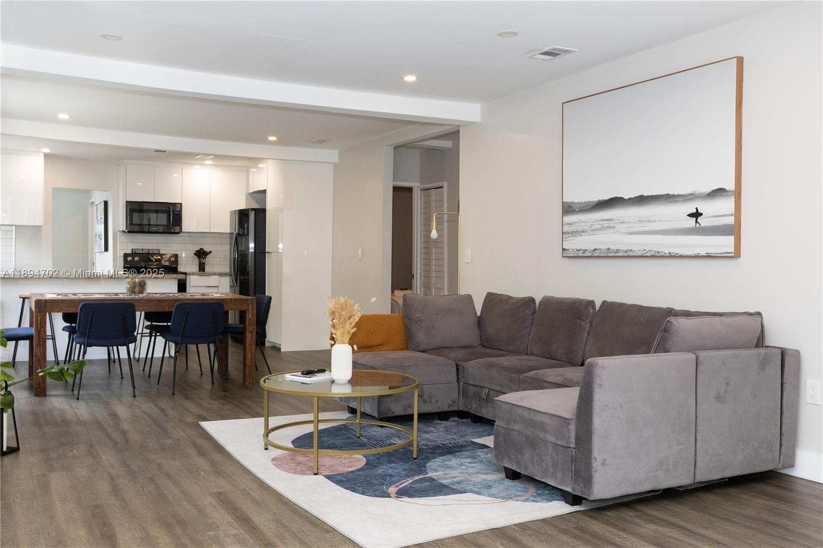17TH AVE MANOR - Residential