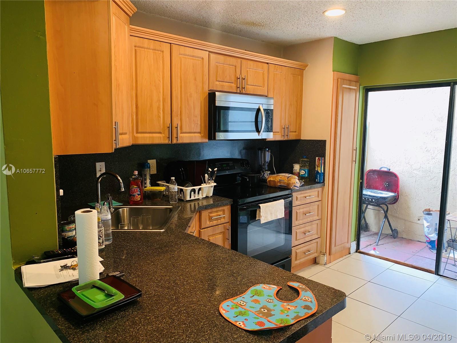 TAMIAMI LAKES SEC 7 - Residential