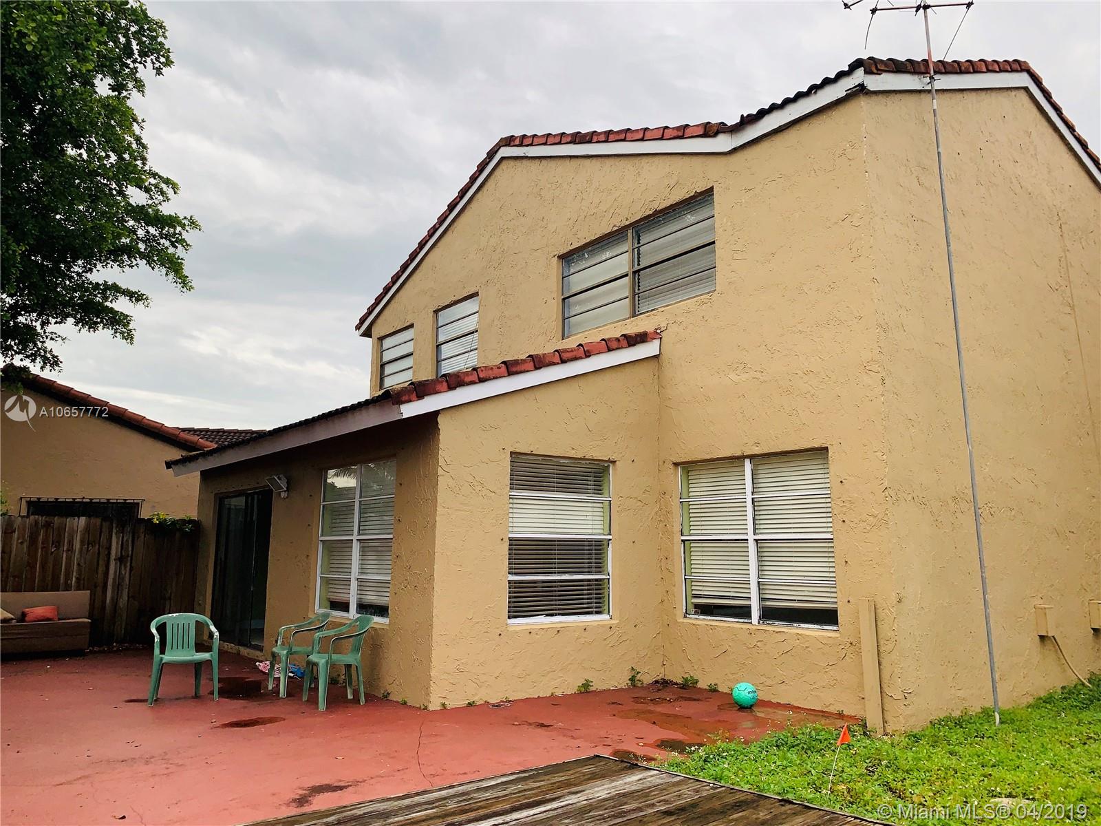 TAMIAMI LAKES SEC 7 - Residential