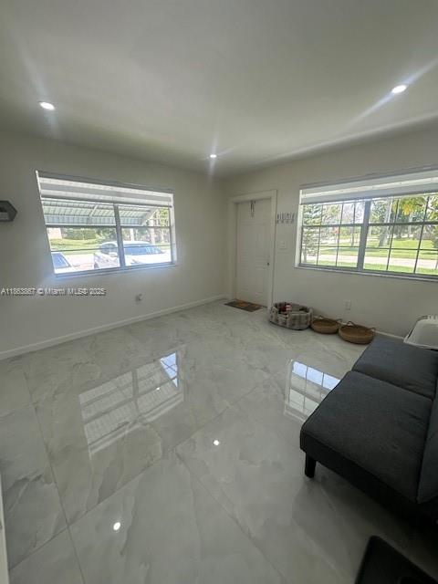 FLAMINGO MANORS - Residential Income