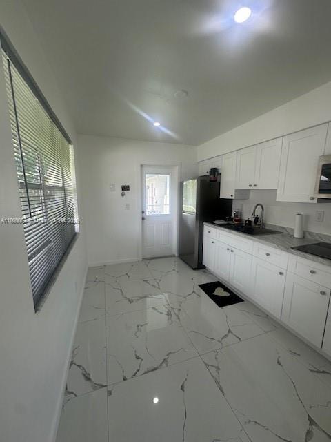 FLAMINGO MANORS - Residential Income