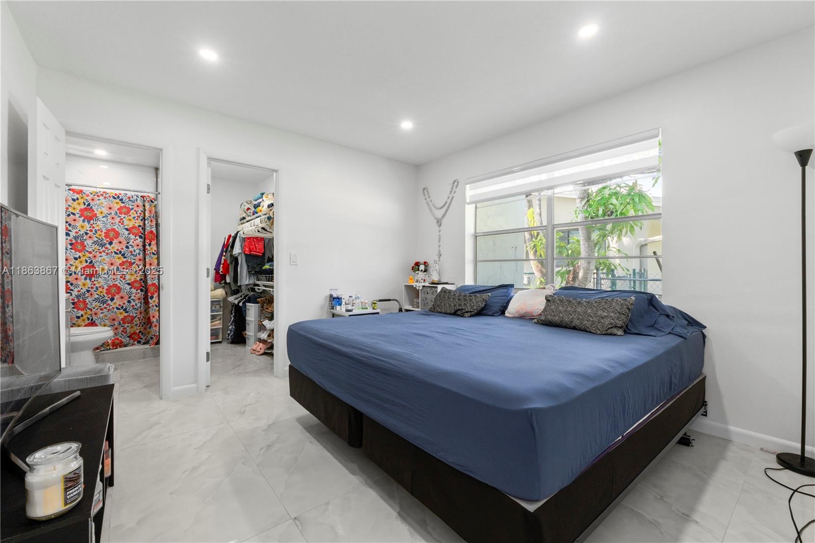 FLAMINGO MANORS - Residential Income