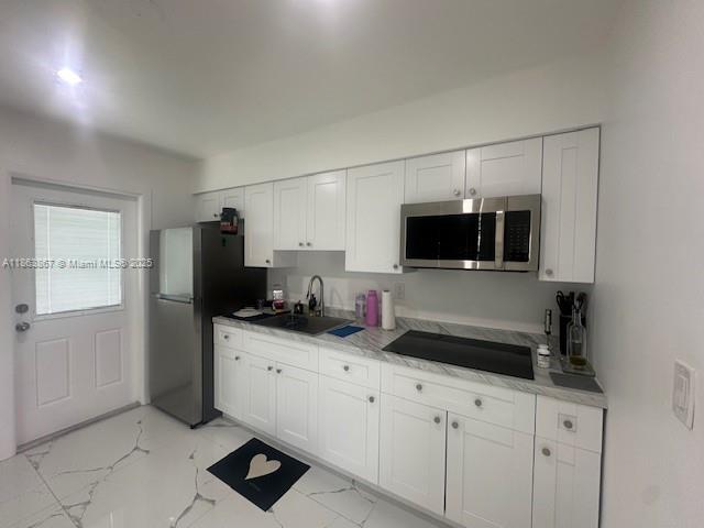 FLAMINGO MANORS - Residential Income