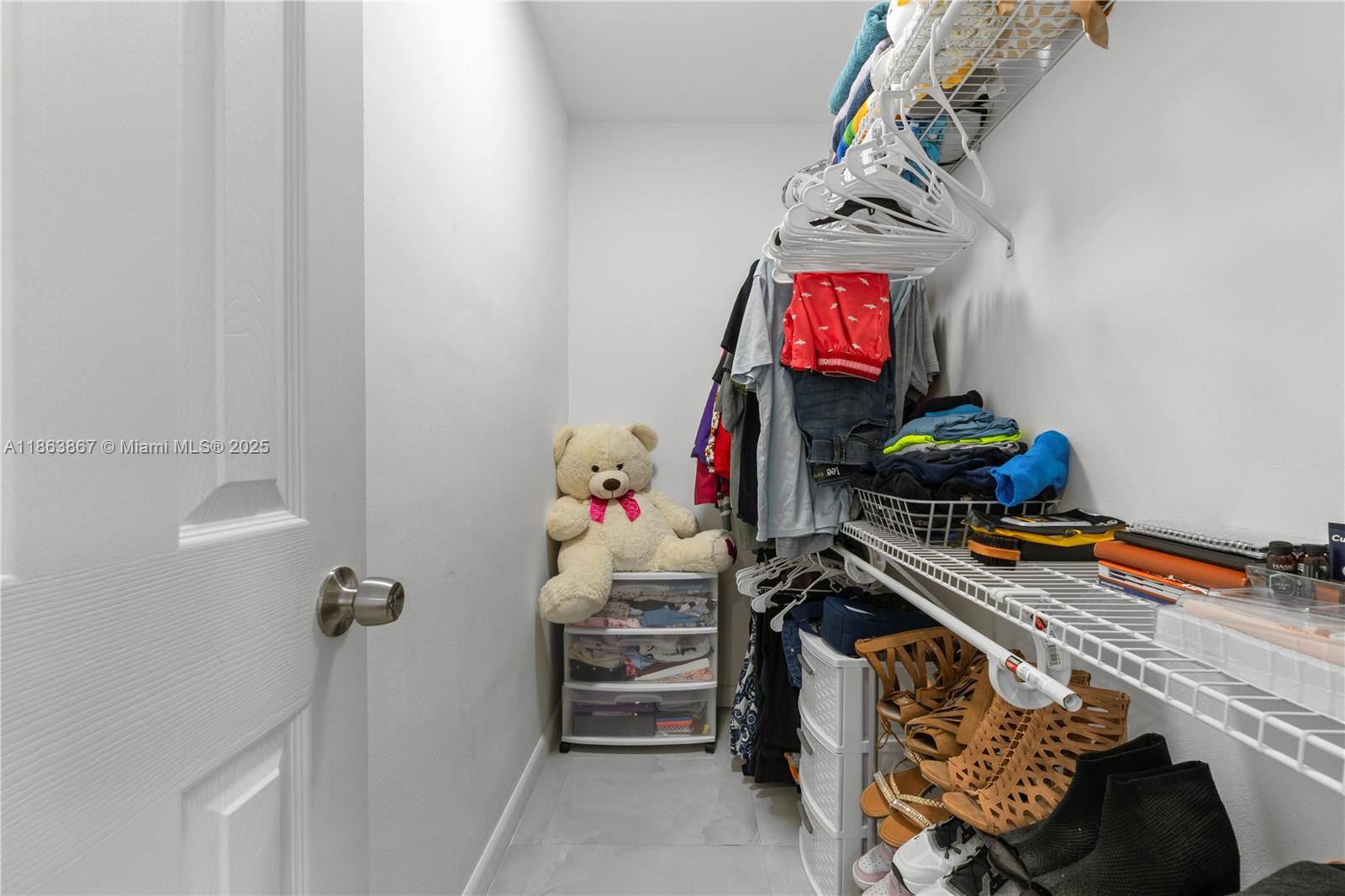 FLAMINGO MANORS - Residential Income