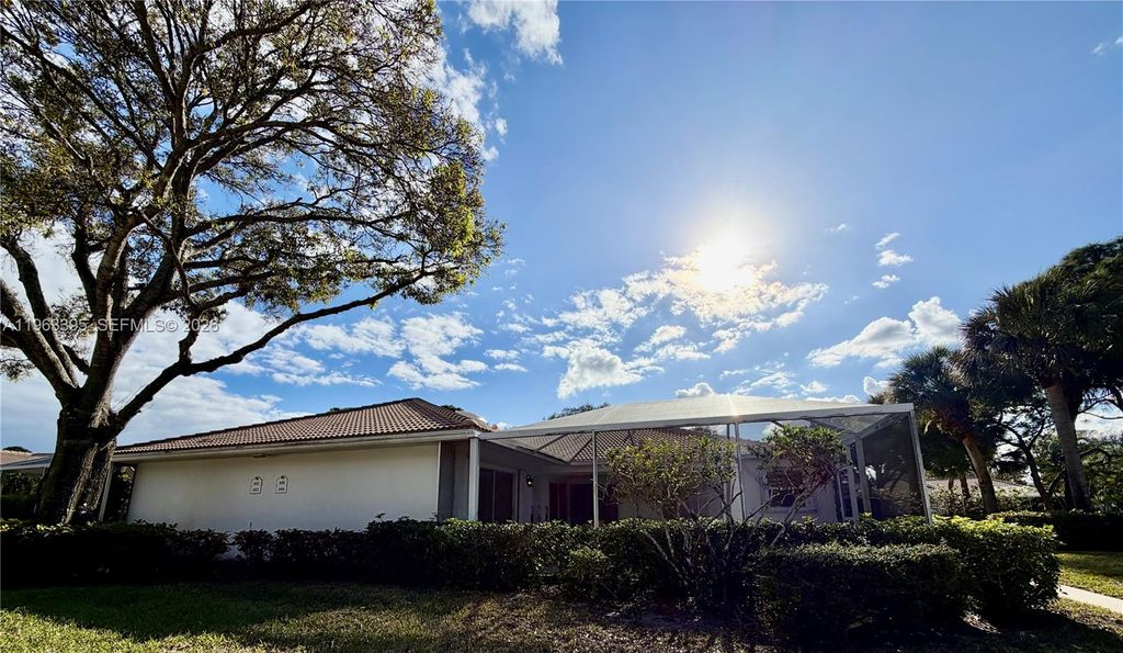 Photo of 101 Silverleaf Oak Ct #101, Palm Beach Gardens, FL 33410 (MLS # A11963395)