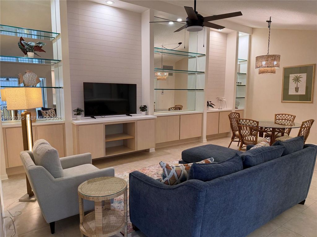 Photo of 101 Silverleaf Oak Ct #101, Palm Beach Gardens, FL 33410 (MLS # A11963395)