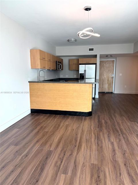 350 S Miami Ave 3310 Miami FL 33130