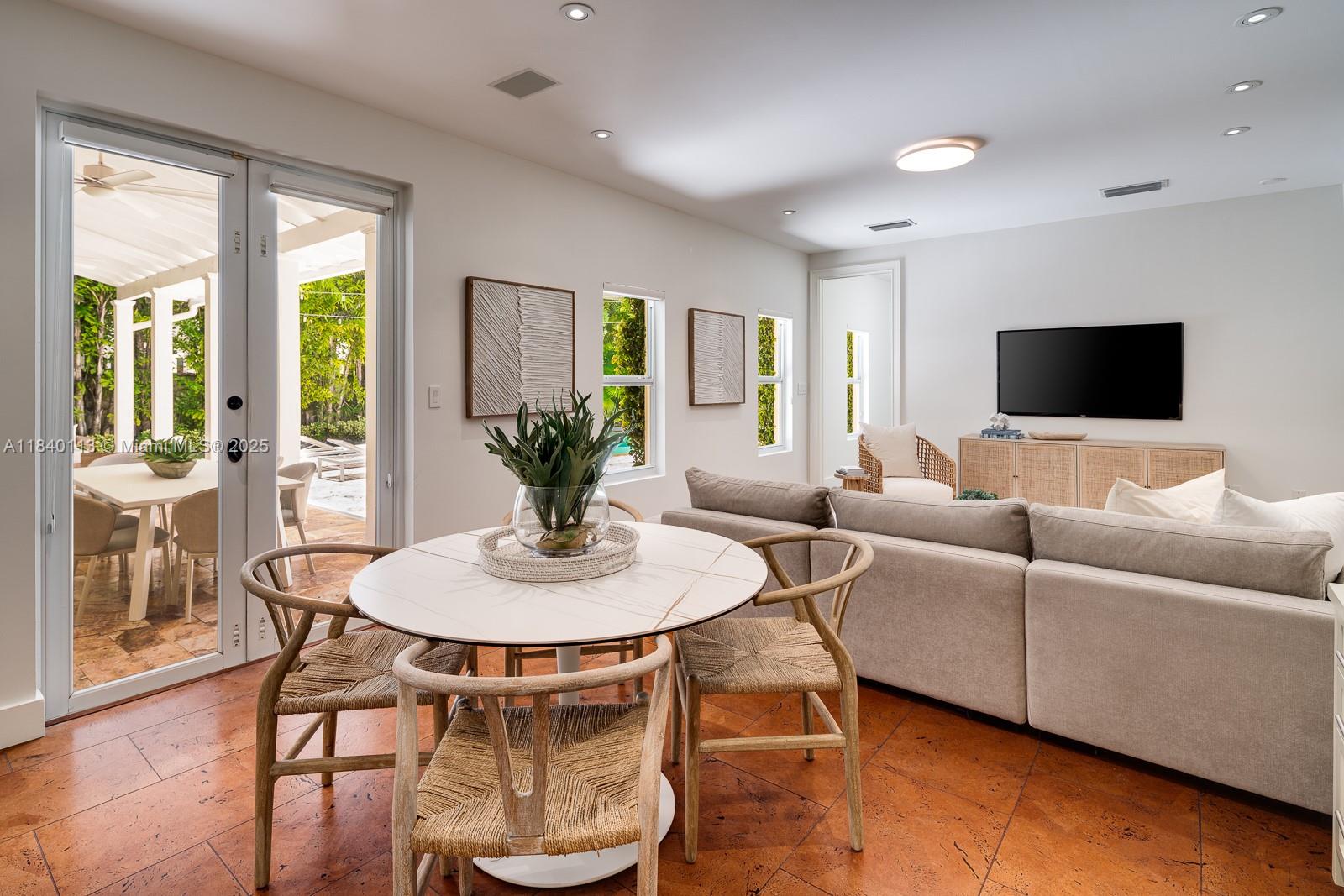 FAIRGLADE PARK - Residential