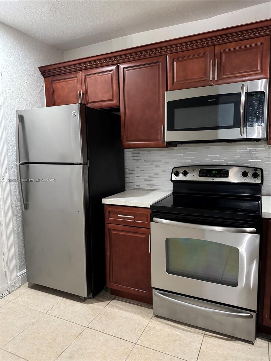 View photos, virtual tours, details... 3710 NW 21st St 114