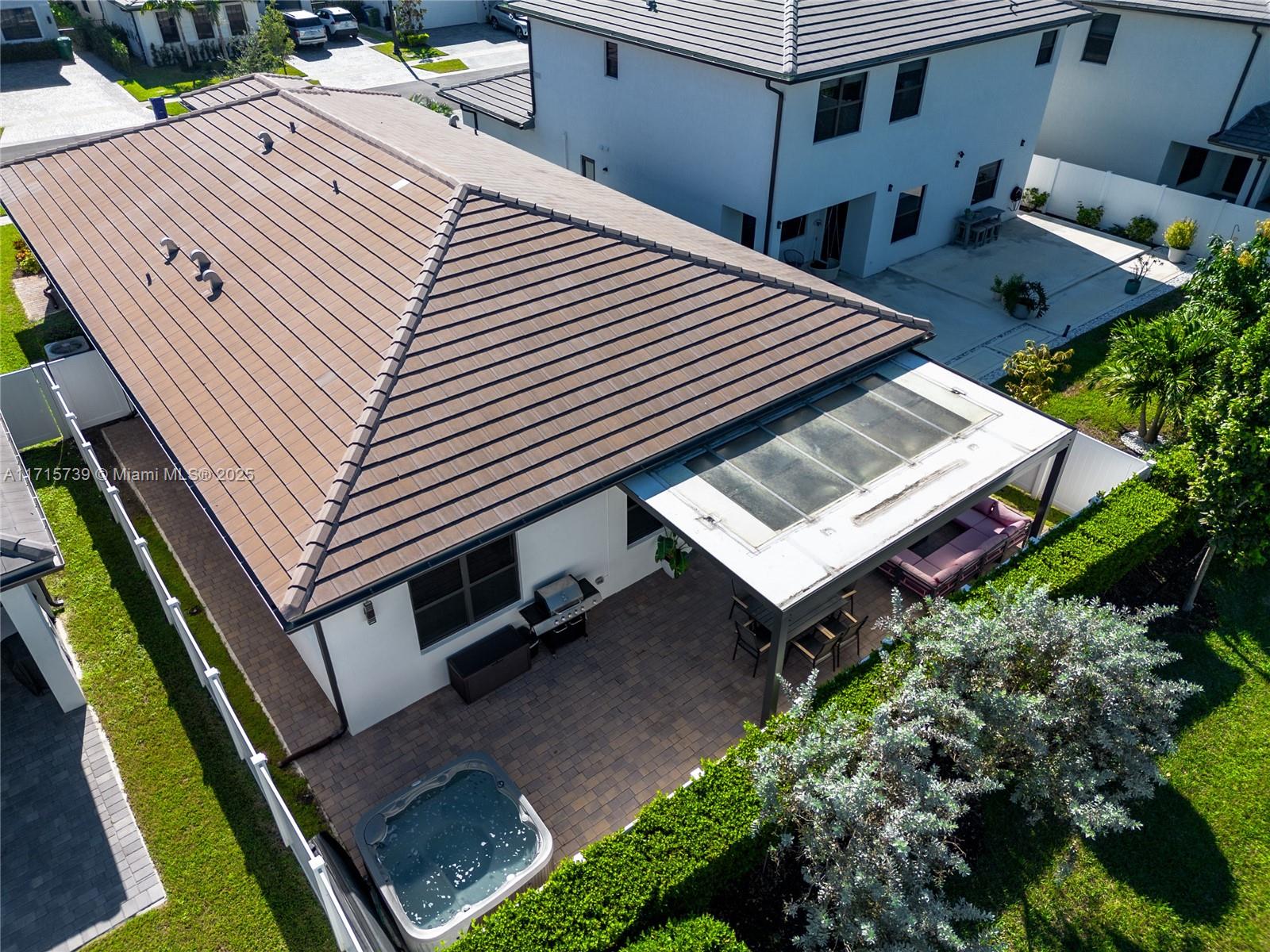 TUSCAN ISLES - Residential