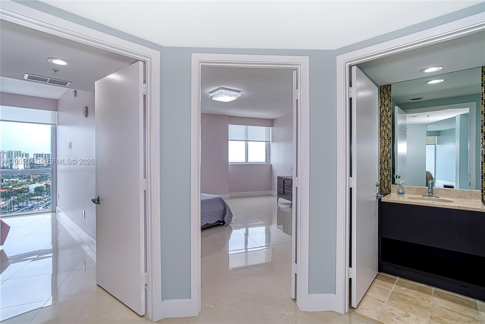 TRUMP ROYALE CONDO - Residential