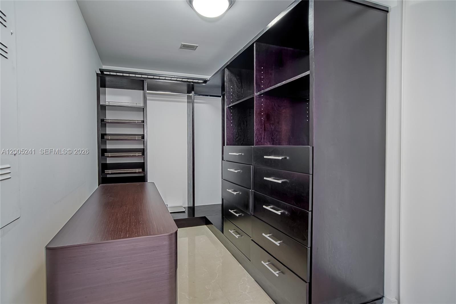 TRUMP ROYALE CONDO - Residential