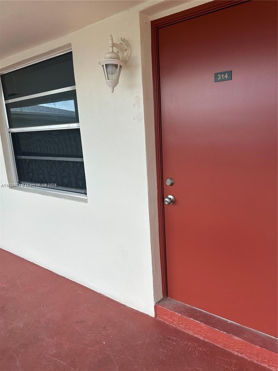 LAKE PARK GARDENS 6 INC C - Residential Lease
