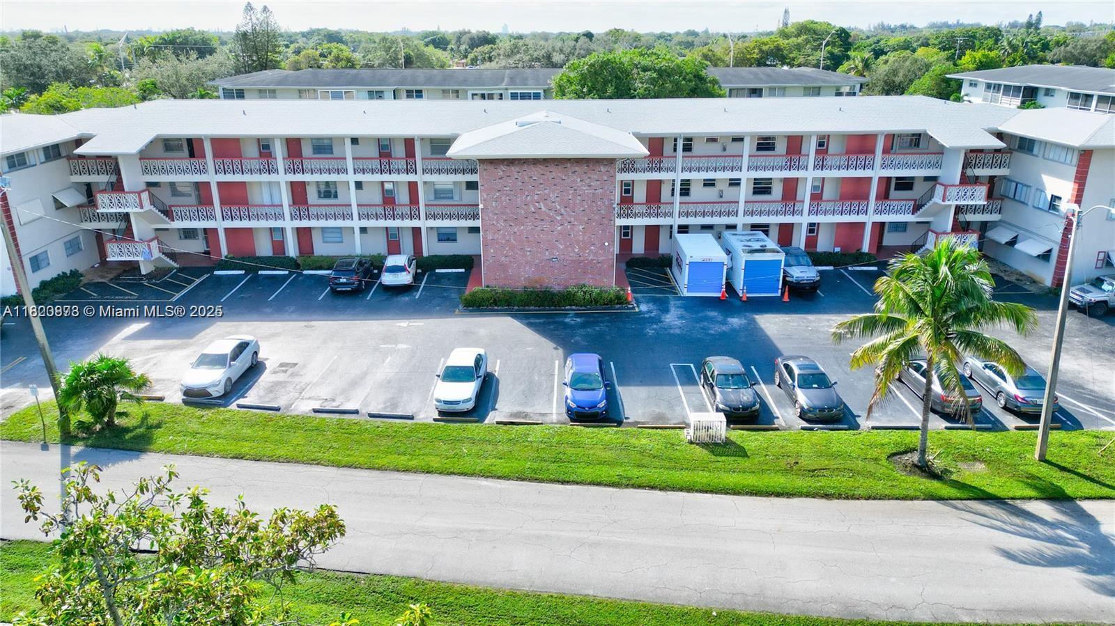 LAKE PARK GARDENS 6 INC C - Residential Lease