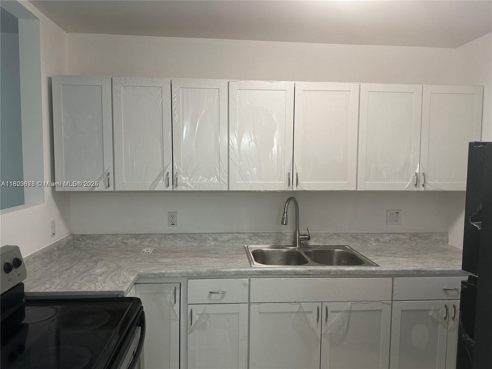 LAKE PARK GARDENS 6 INC C - Residential Lease