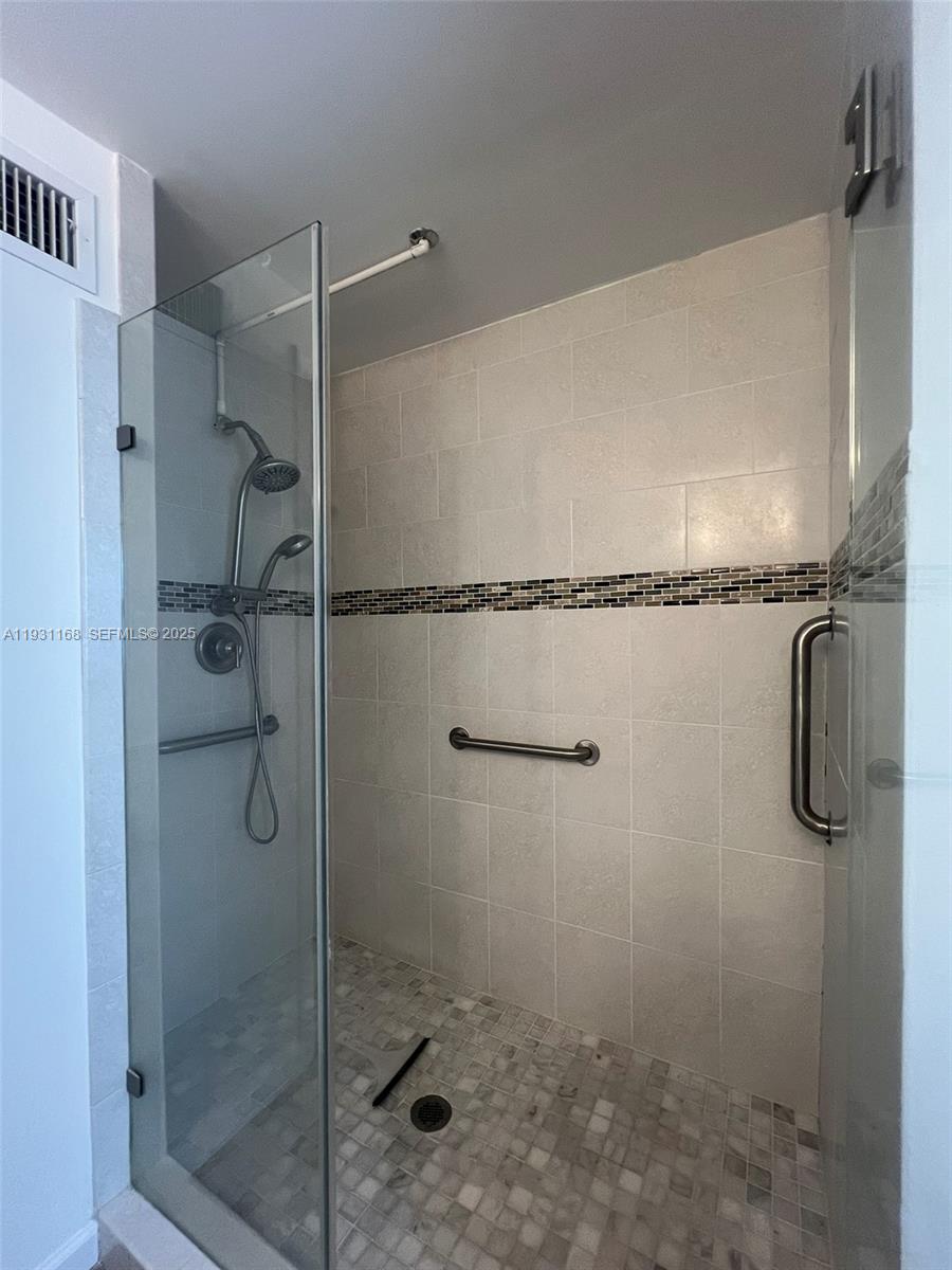 OLYMPIA GARDENS - Residential Lease