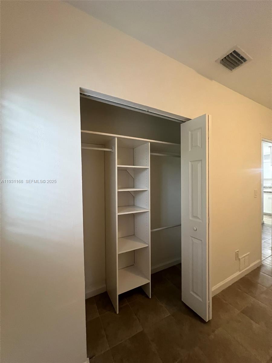 OLYMPIA GARDENS - Residential Lease