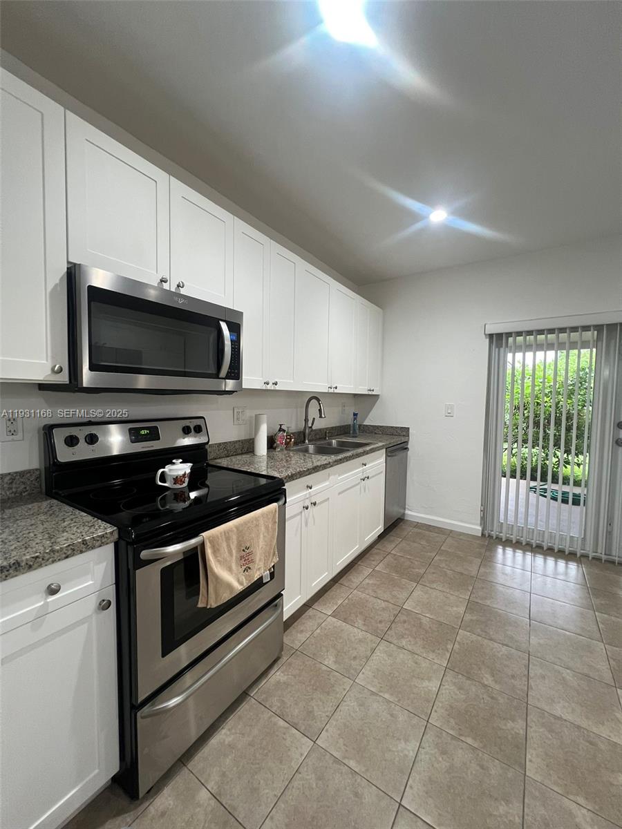 OLYMPIA GARDENS - Residential Lease