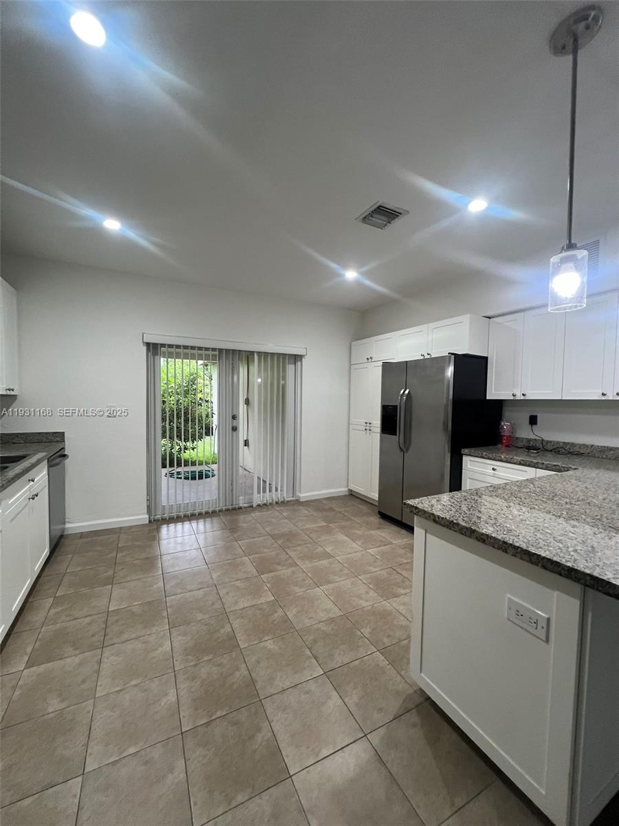 OLYMPIA GARDENS - Residential Lease