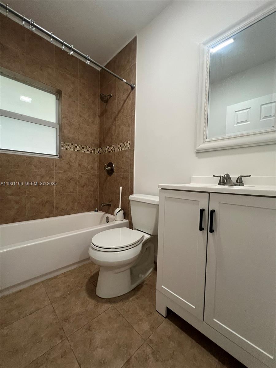 OLYMPIA GARDENS - Residential Lease