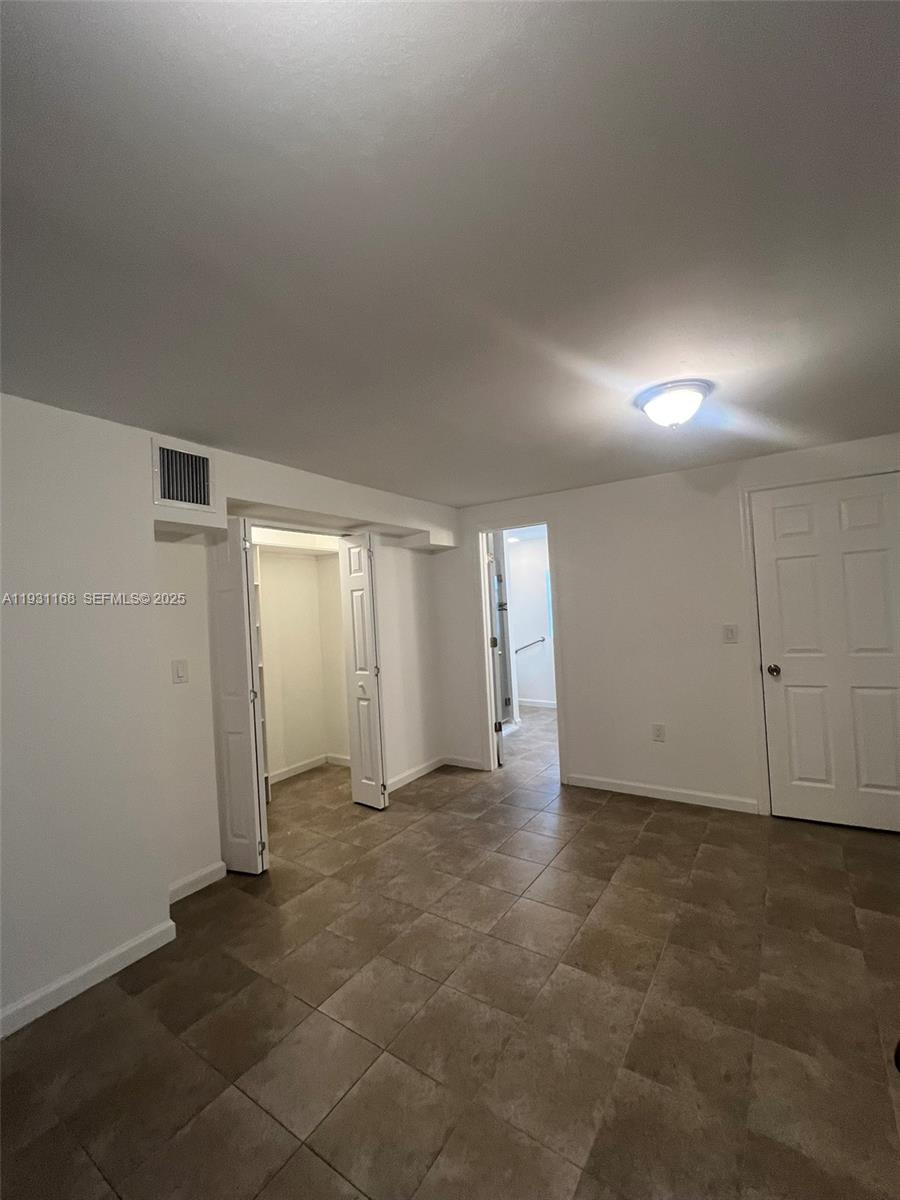 OLYMPIA GARDENS - Residential Lease