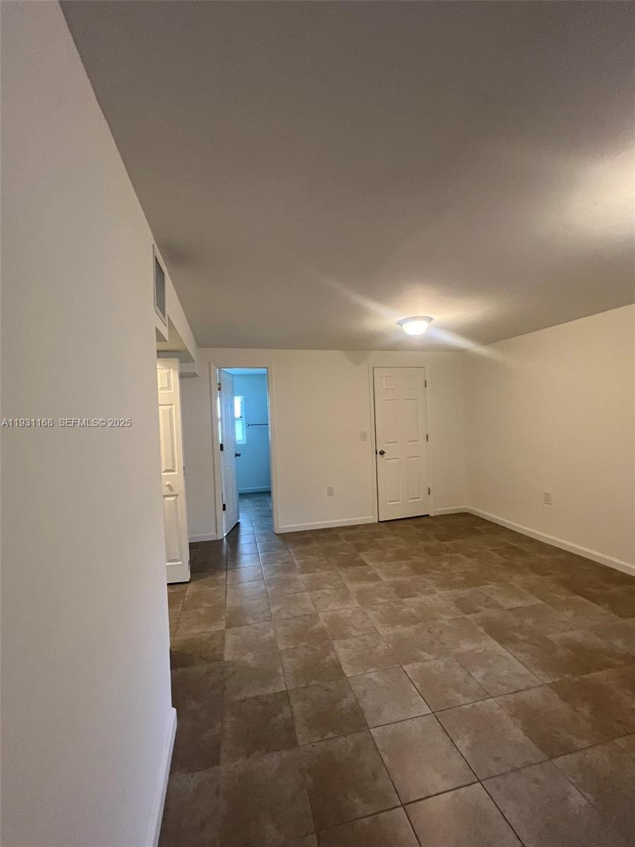 OLYMPIA GARDENS - Residential Lease