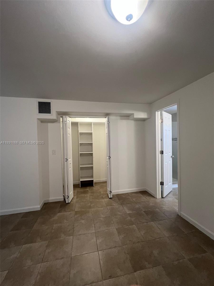 OLYMPIA GARDENS - Residential Lease